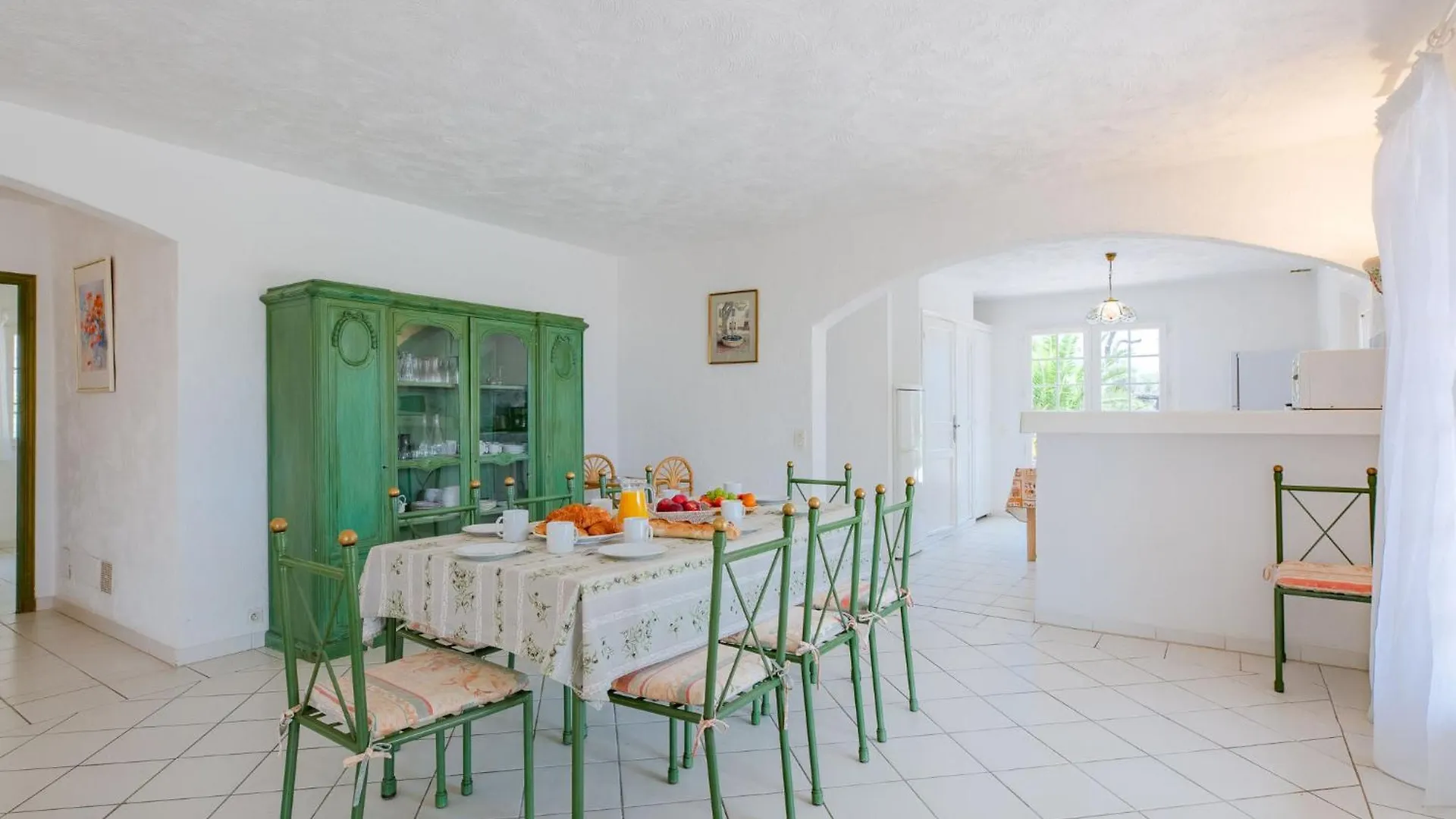 Holiday Home Mas Des Chenes By Interhome Grimaud 0*,