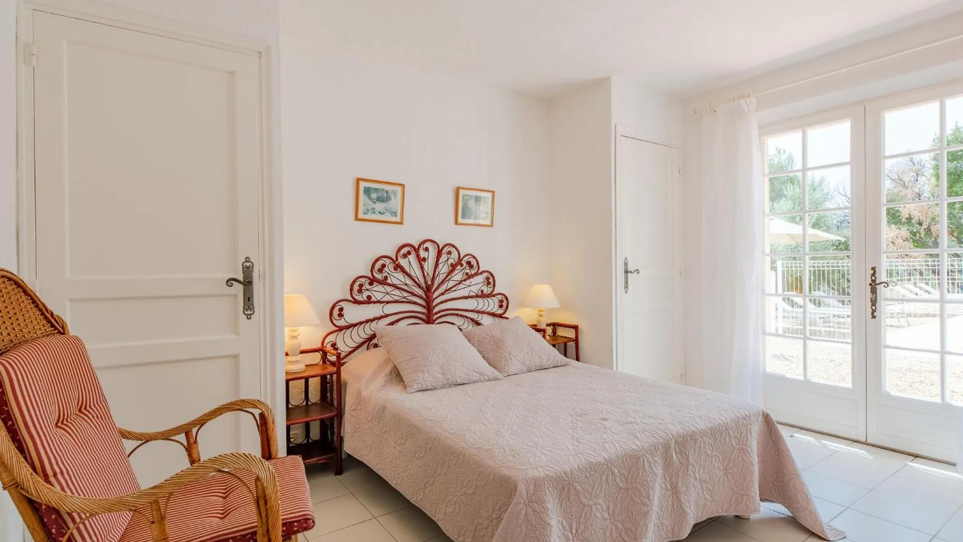 Holiday Home Mas Des Chenes By Interhome Grimaud Francia